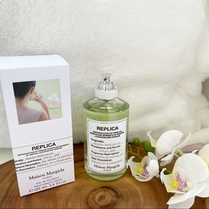 Masion Margiela 2ml sample free w/ purchase